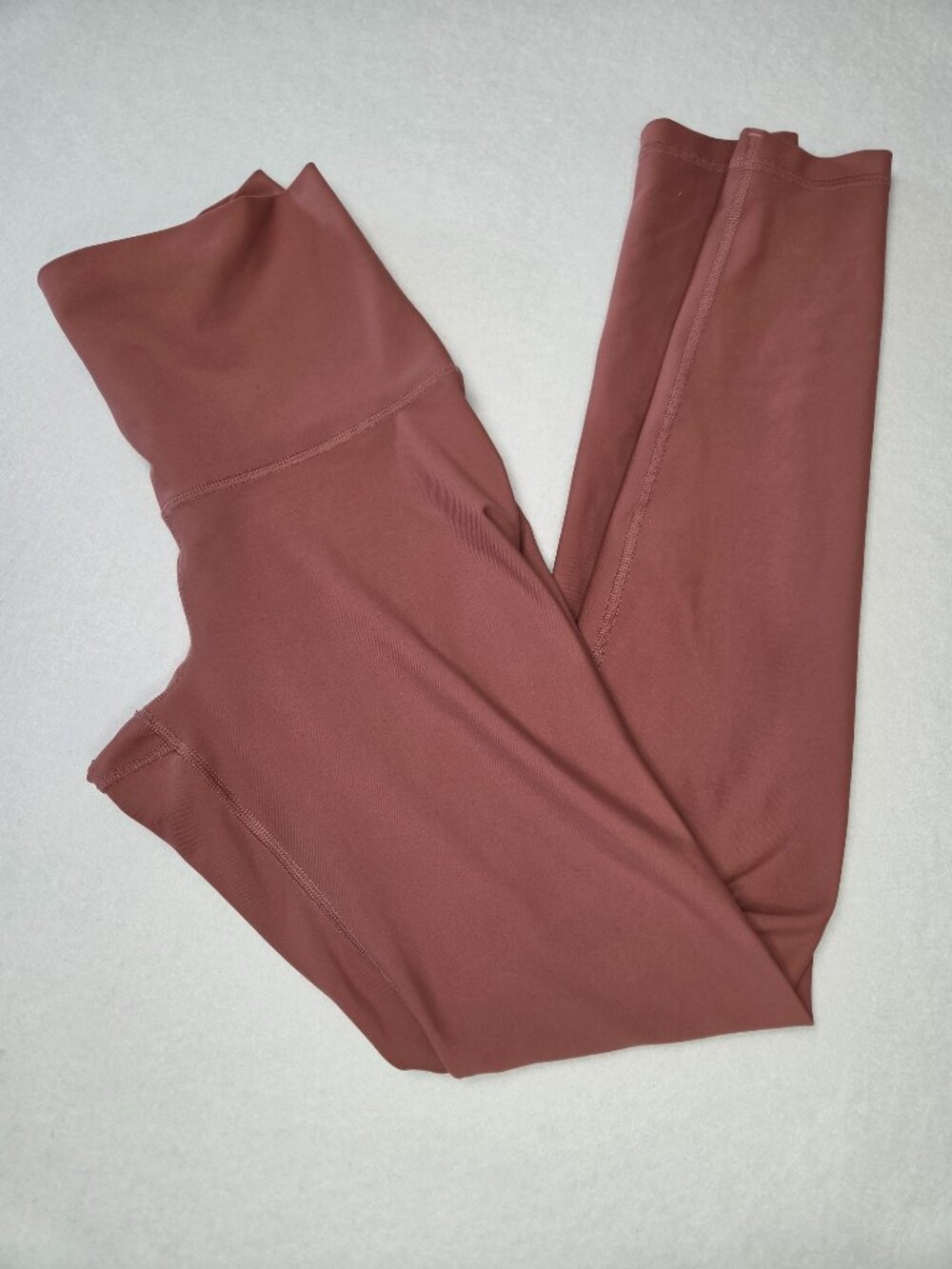 Old Navy Active Go-Dry Womens High Waisted Leggings Burnt Red/Deep mauve Size S